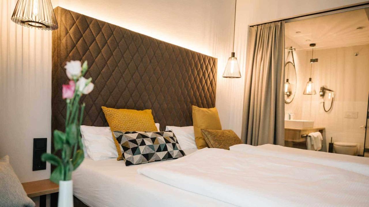LOOM Hotel&Skybar Eislingen Exteriör bild