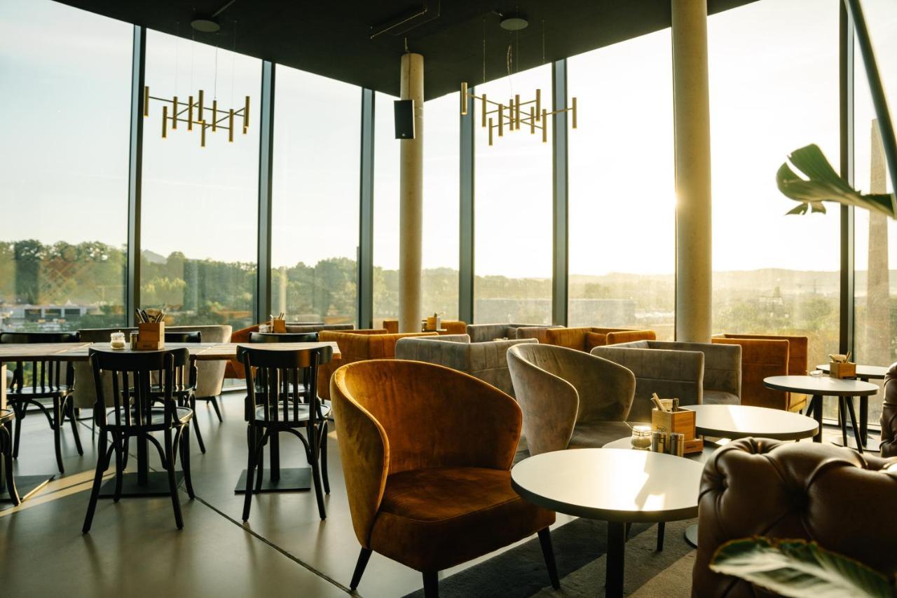 LOOM Hotel&Skybar Eislingen Exteriör bild